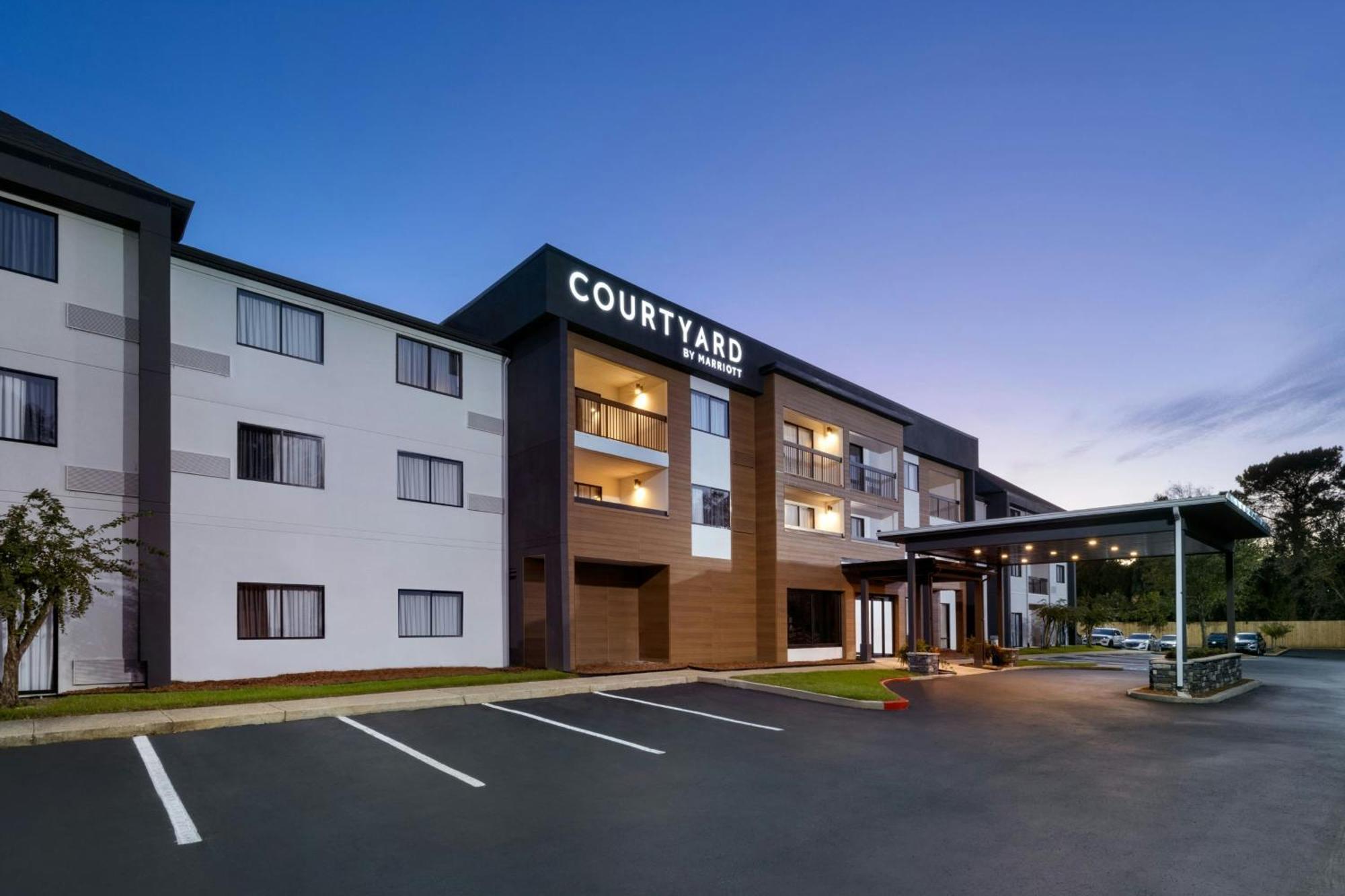 Courtyard Mobile Hotel Buitenkant foto